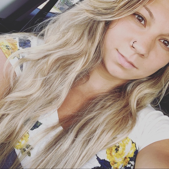 Meet your Posher, Emma - Picture 2 of 5